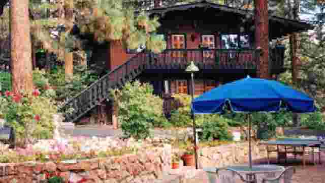 Pine Cone Resort