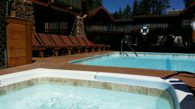 Lakeside Gondola Lodge