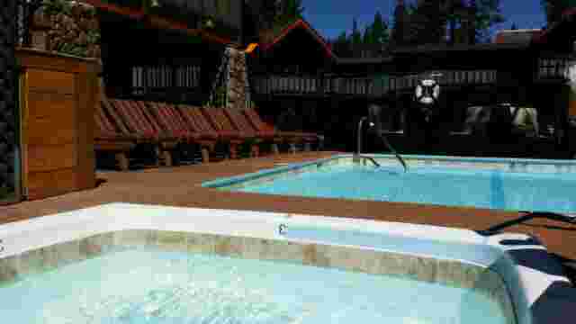 Lakeside Gondola Lodge