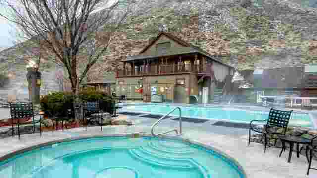 1862 David Walley’s Hot Springs Resort & Spa
