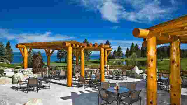 Brooks Bar & Deck at Edgewood